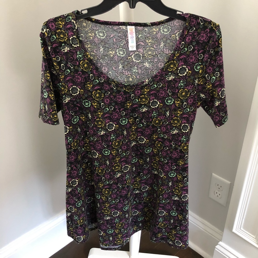 LuLaRoe shirt
